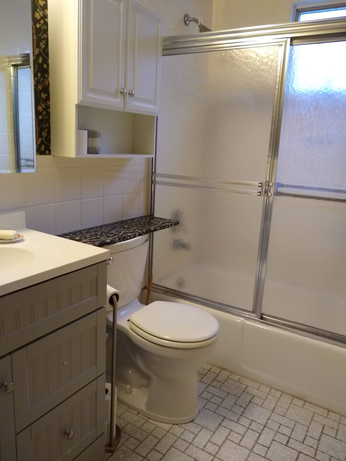 82 HILDRETH ST (Lower Apartment)