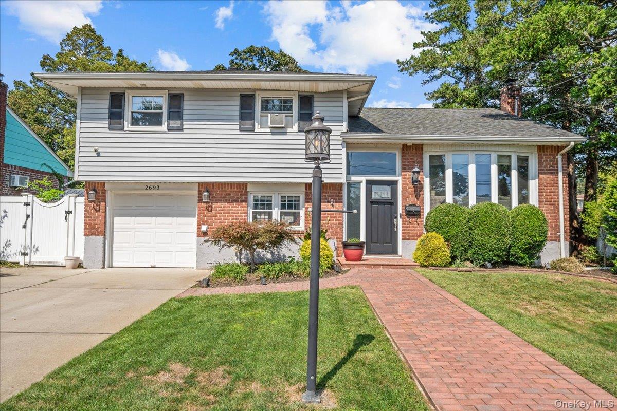 2693 Martin Avenue