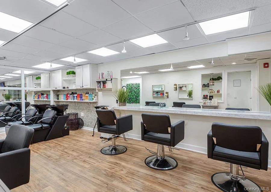 231 Dune Road Unit: 908 & 909