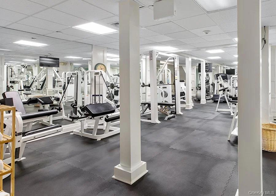 231 Dune Road Unit: 908 & 909