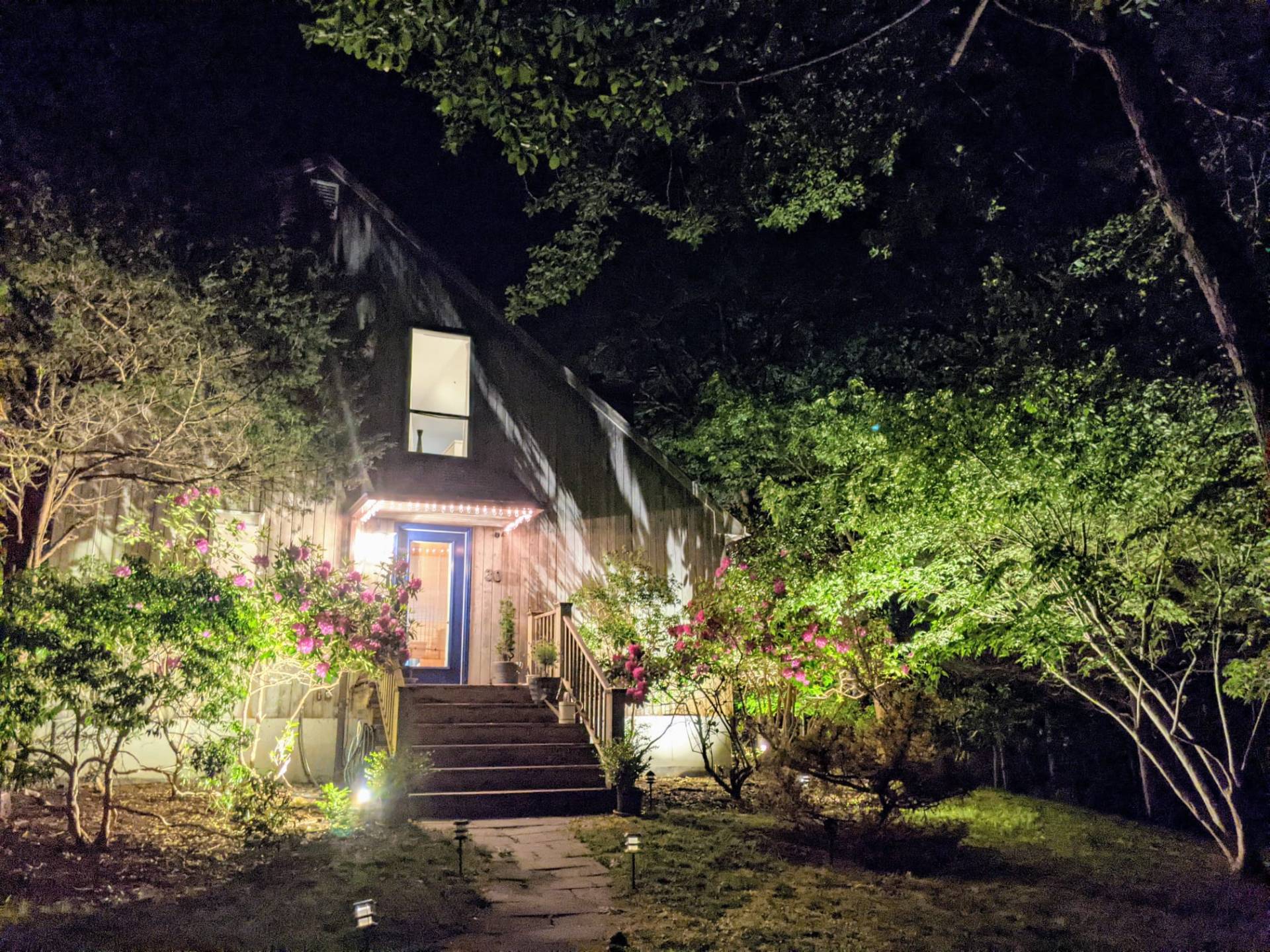 30 OAK LN