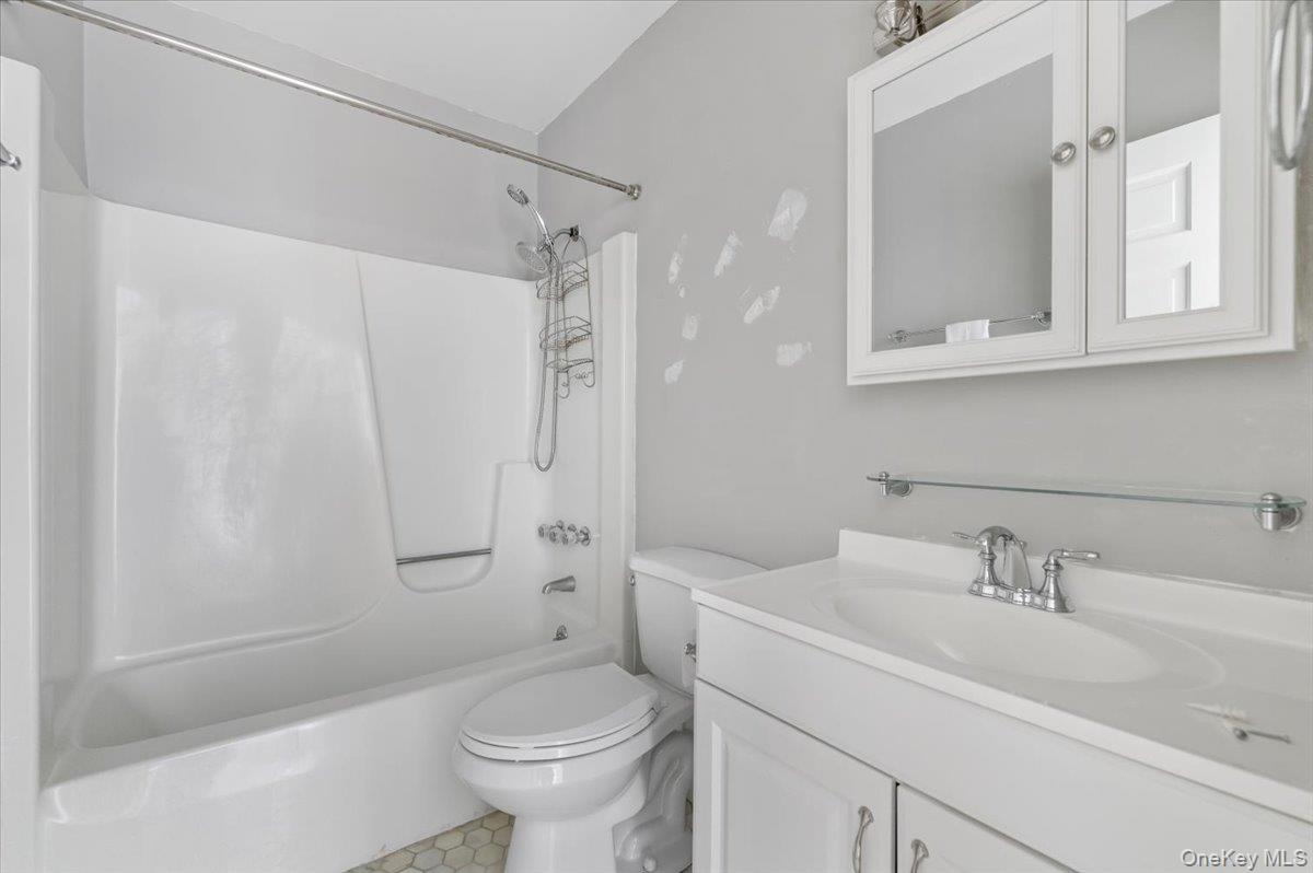 36 Main Street Unit: 4