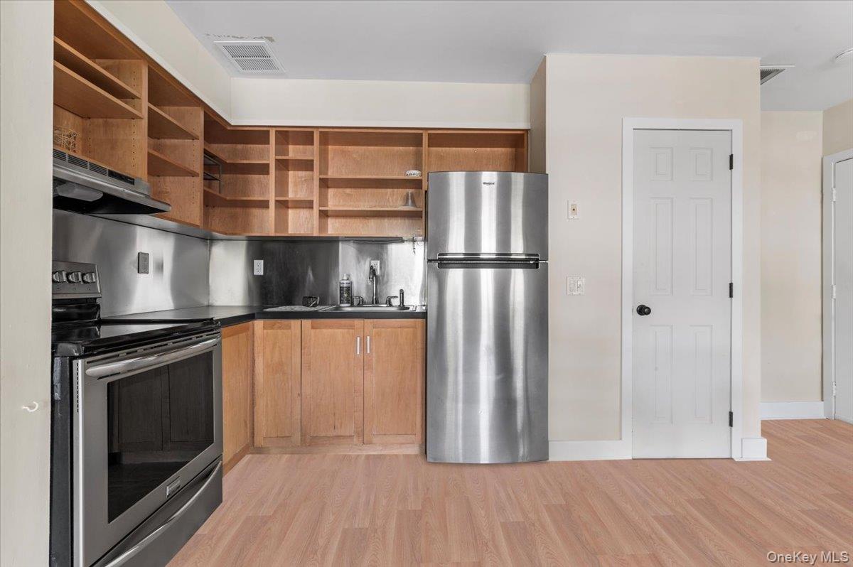 36 Main Street Unit: 4