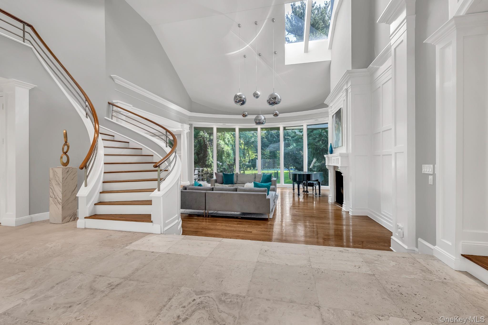 5 Coachmans Court