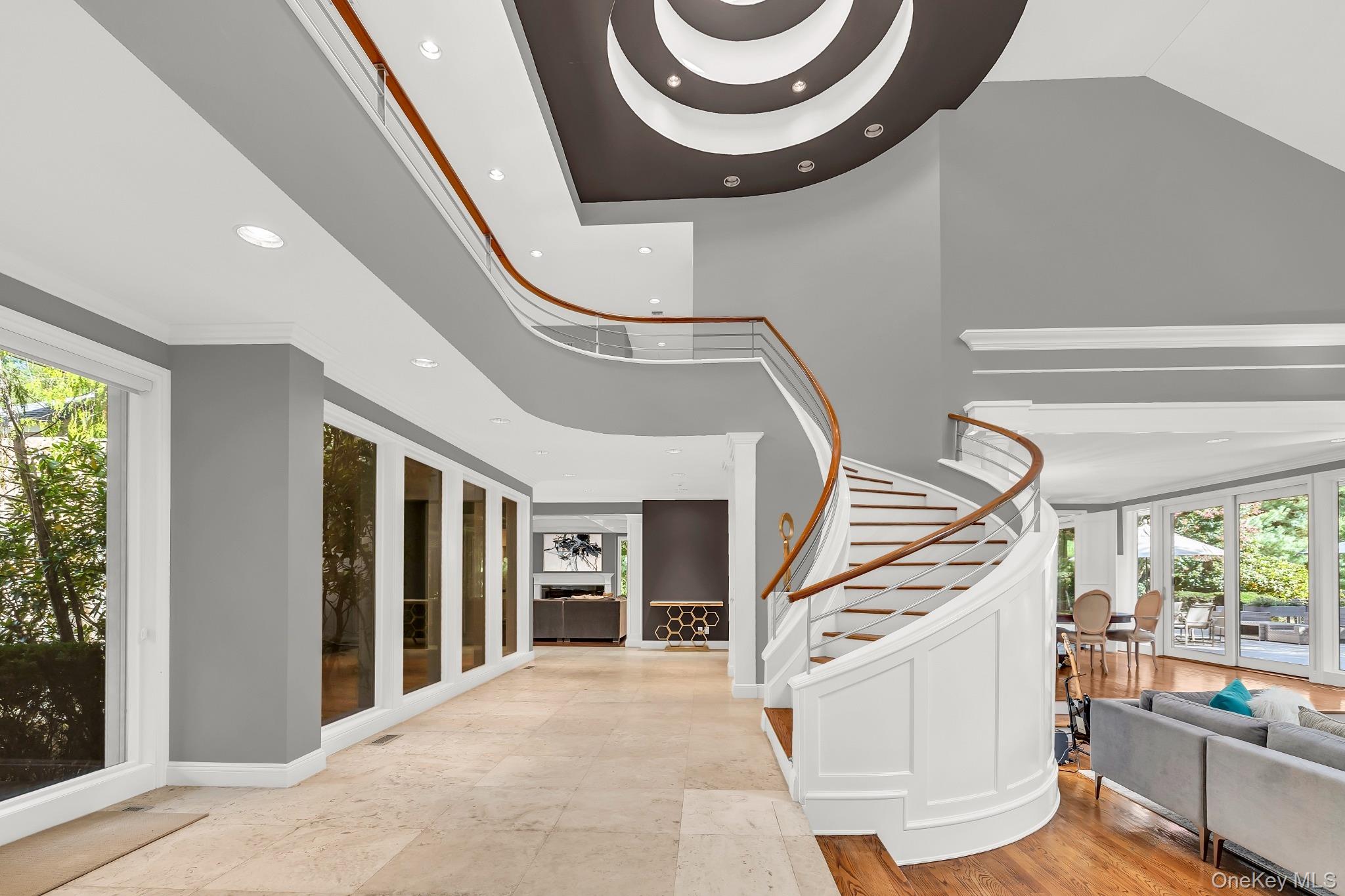 5 Coachmans Court