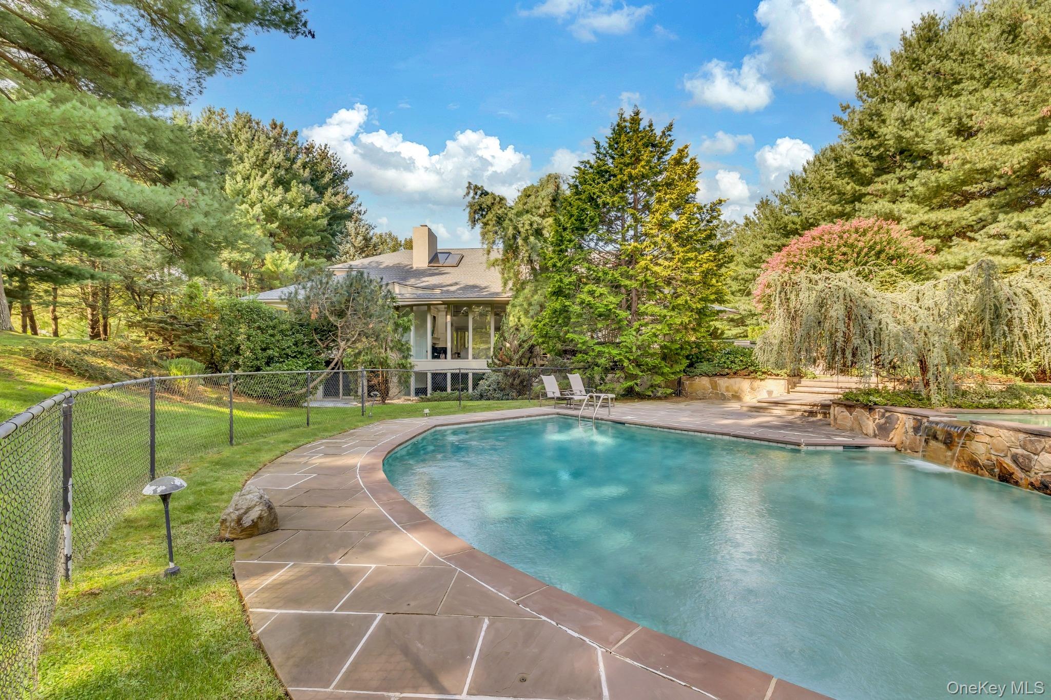 5 Coachmans Court