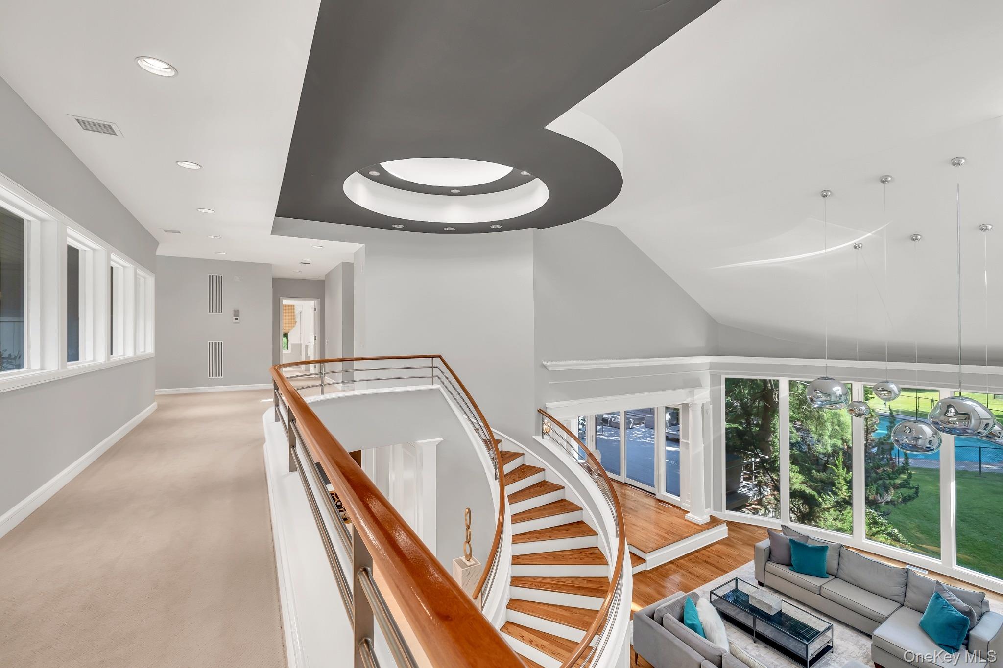 5 Coachmans Court