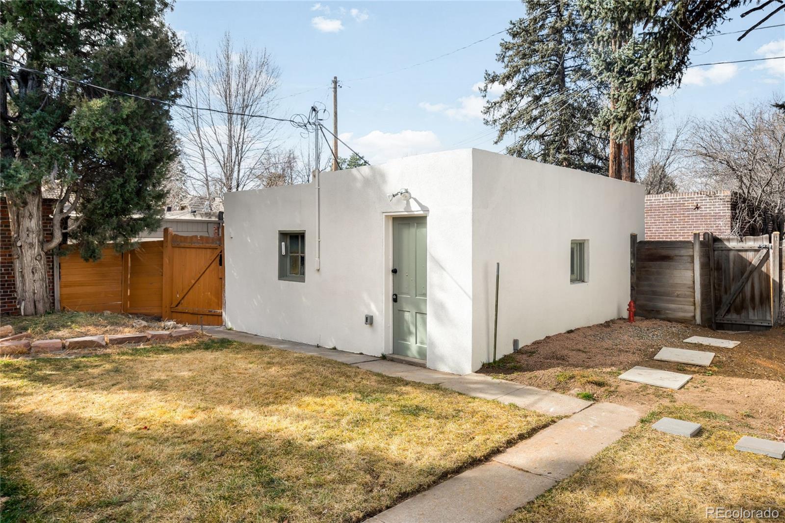 1727 Dahlia Street