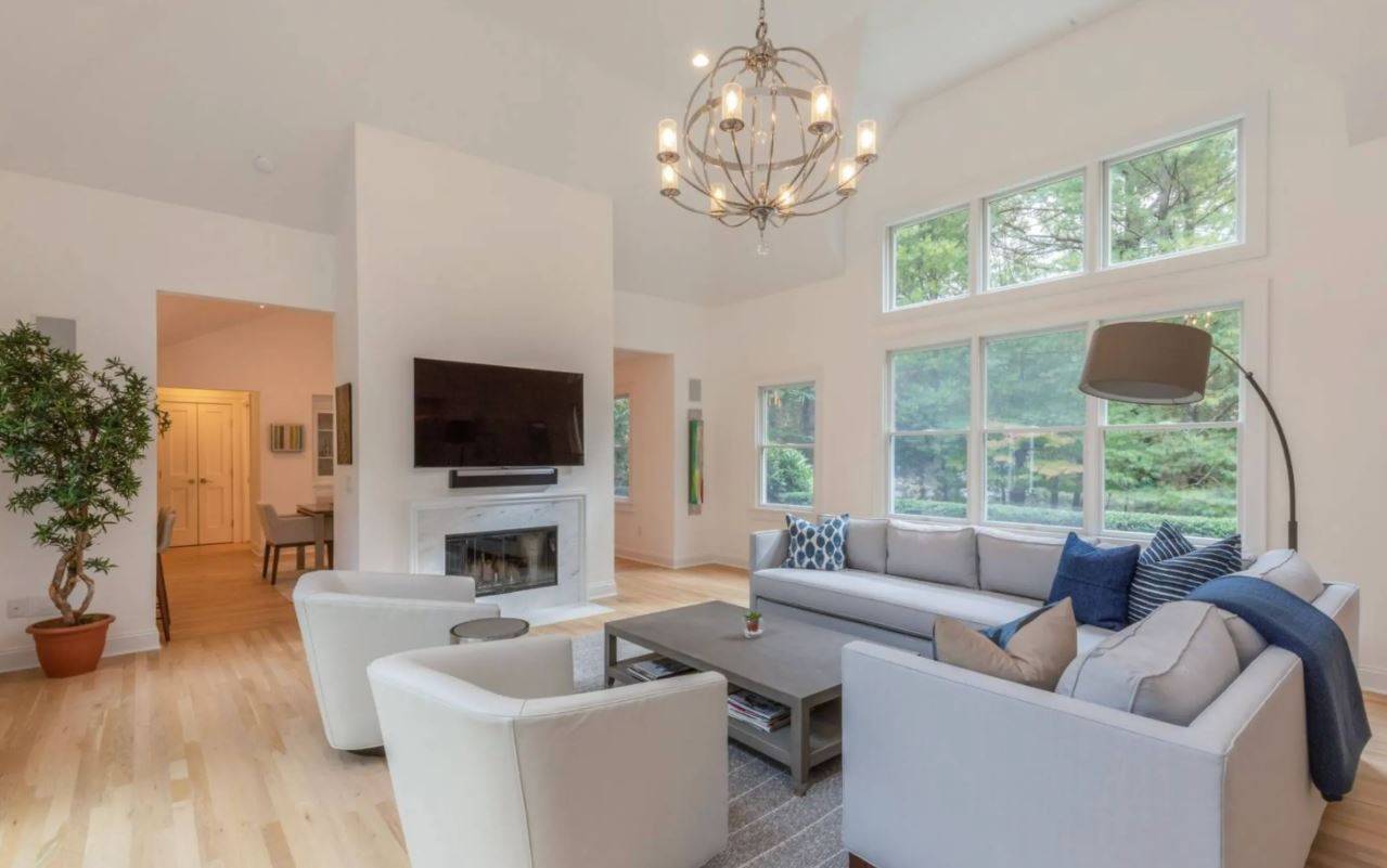 25 QUARTY CT