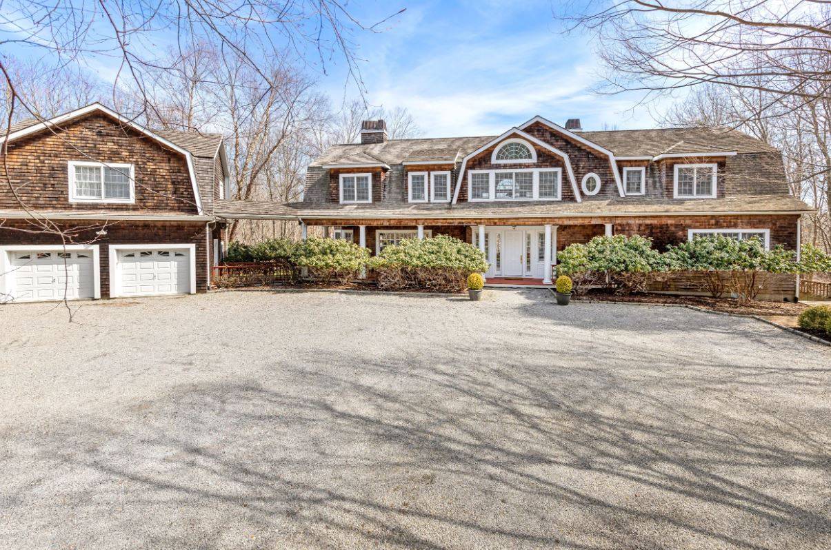 335 WATER MILL TOWD RD