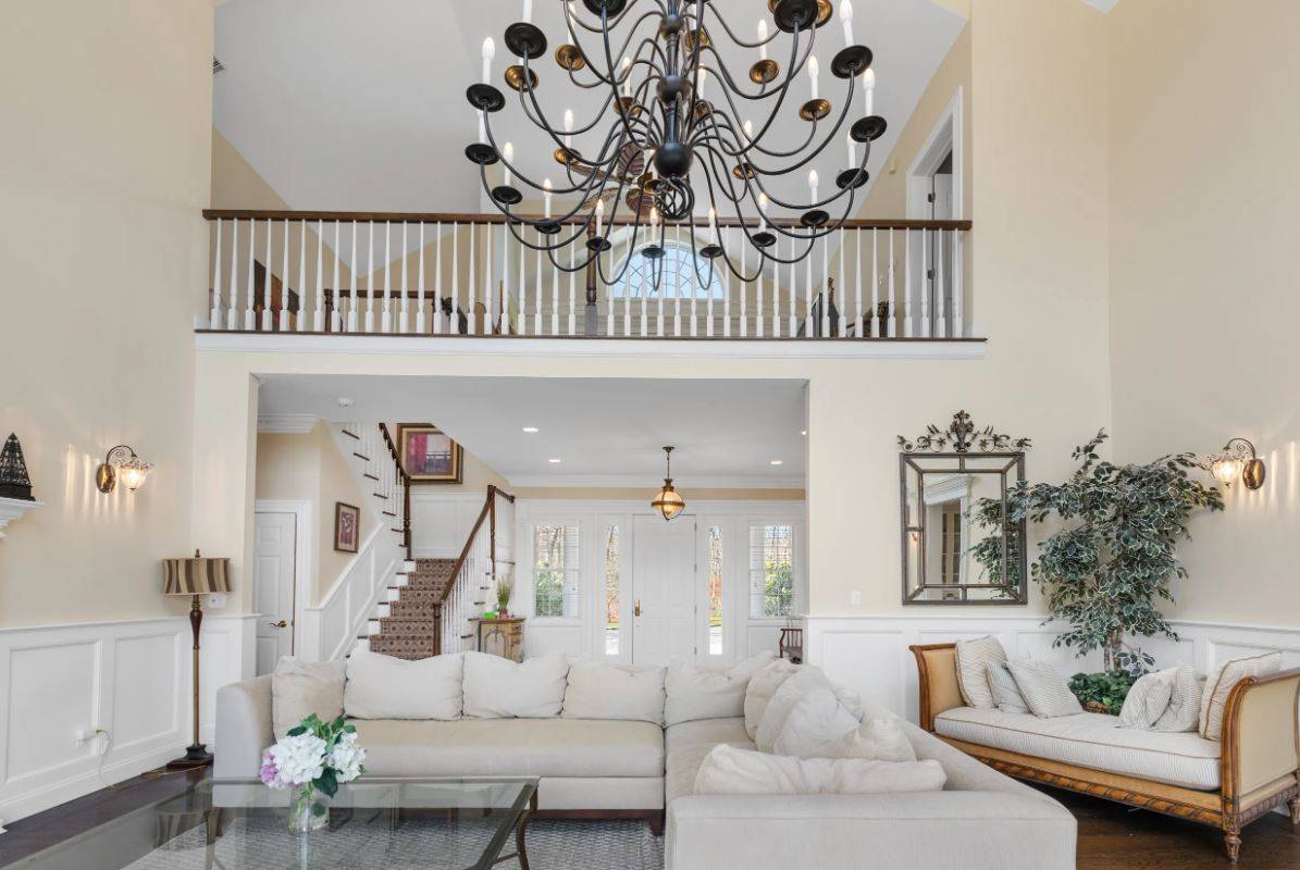 335 WATER MILL TOWD RD