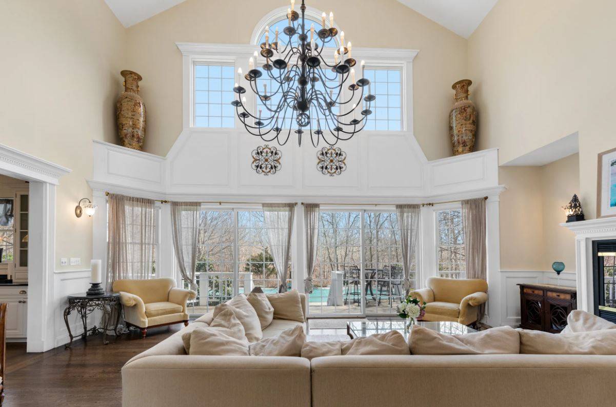 335 WATER MILL TOWD RD