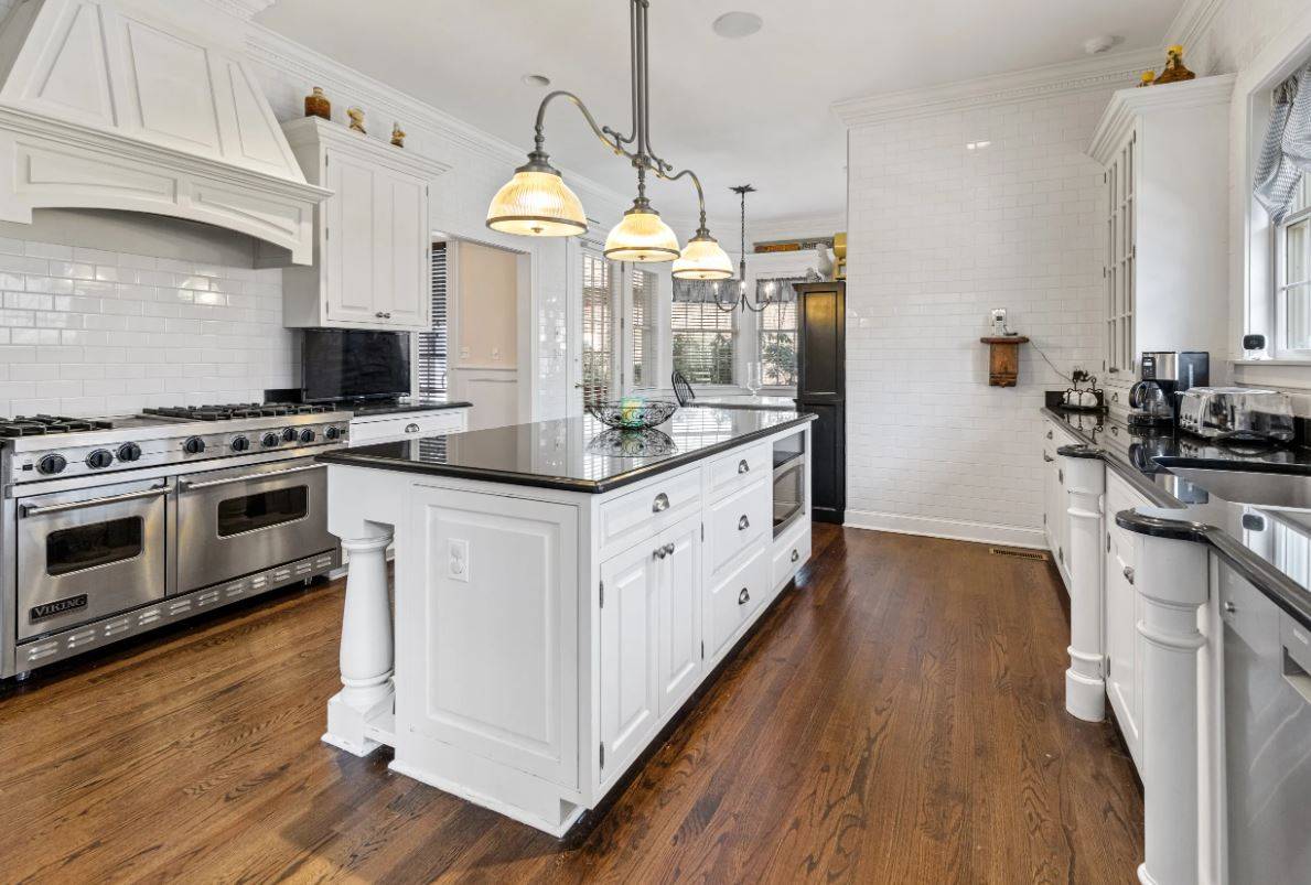 335 WATER MILL TOWD RD