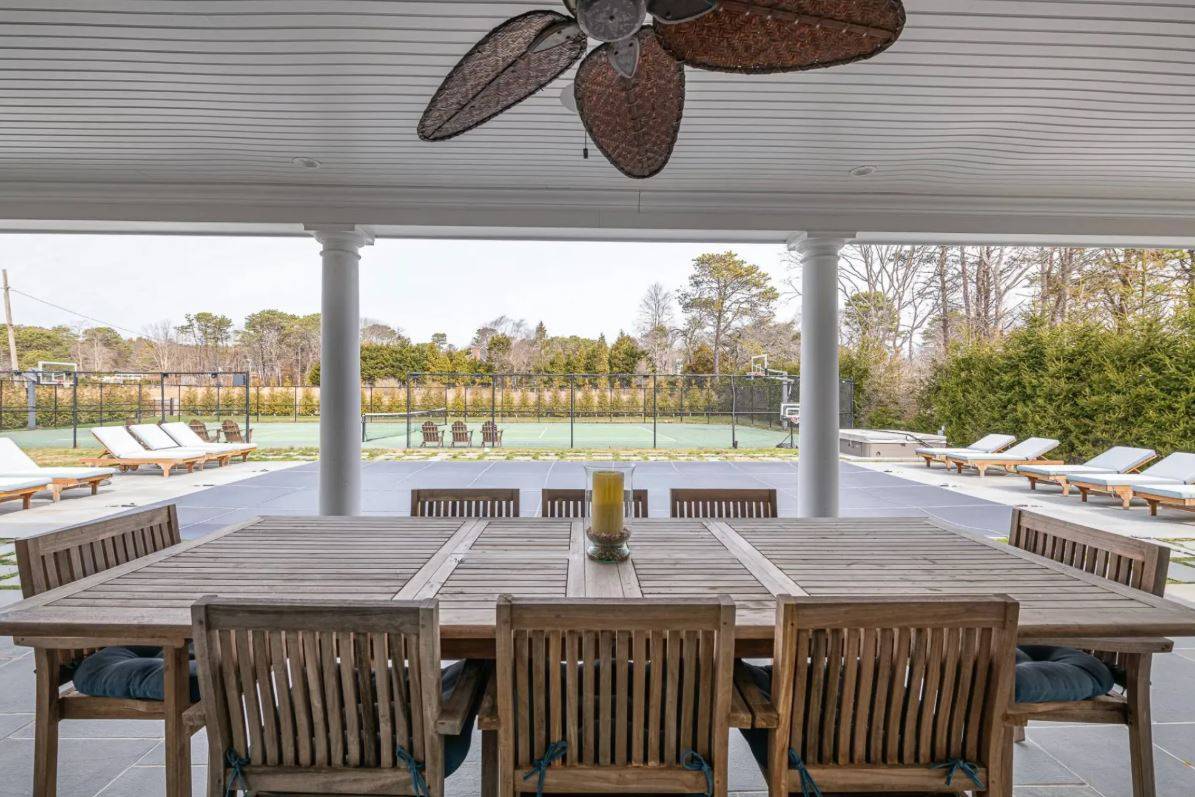 39 MIDDLE POND RD
