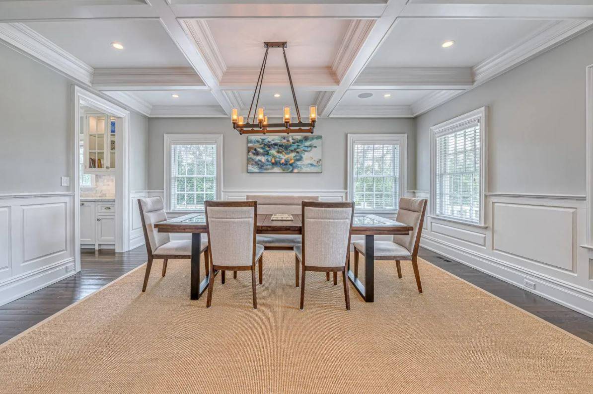 39 MIDDLE POND RD