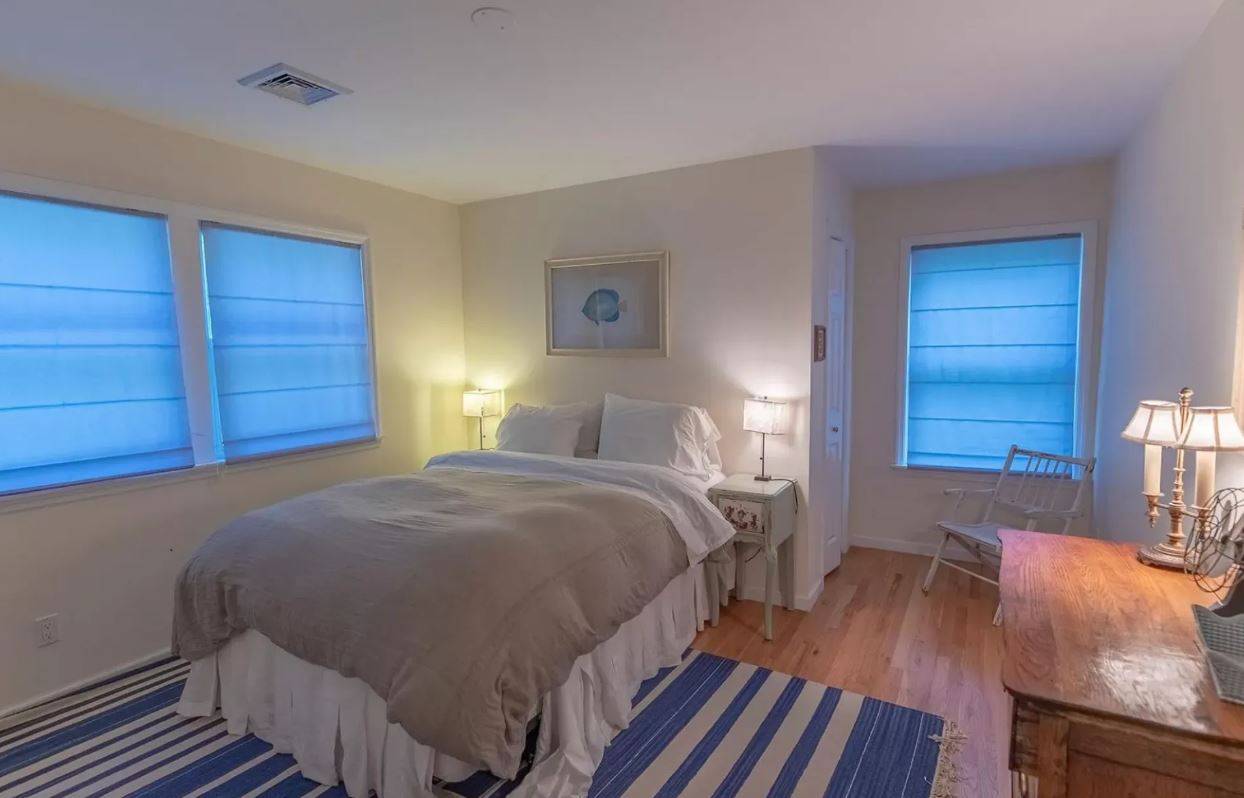 11 FAIRWAY DR
