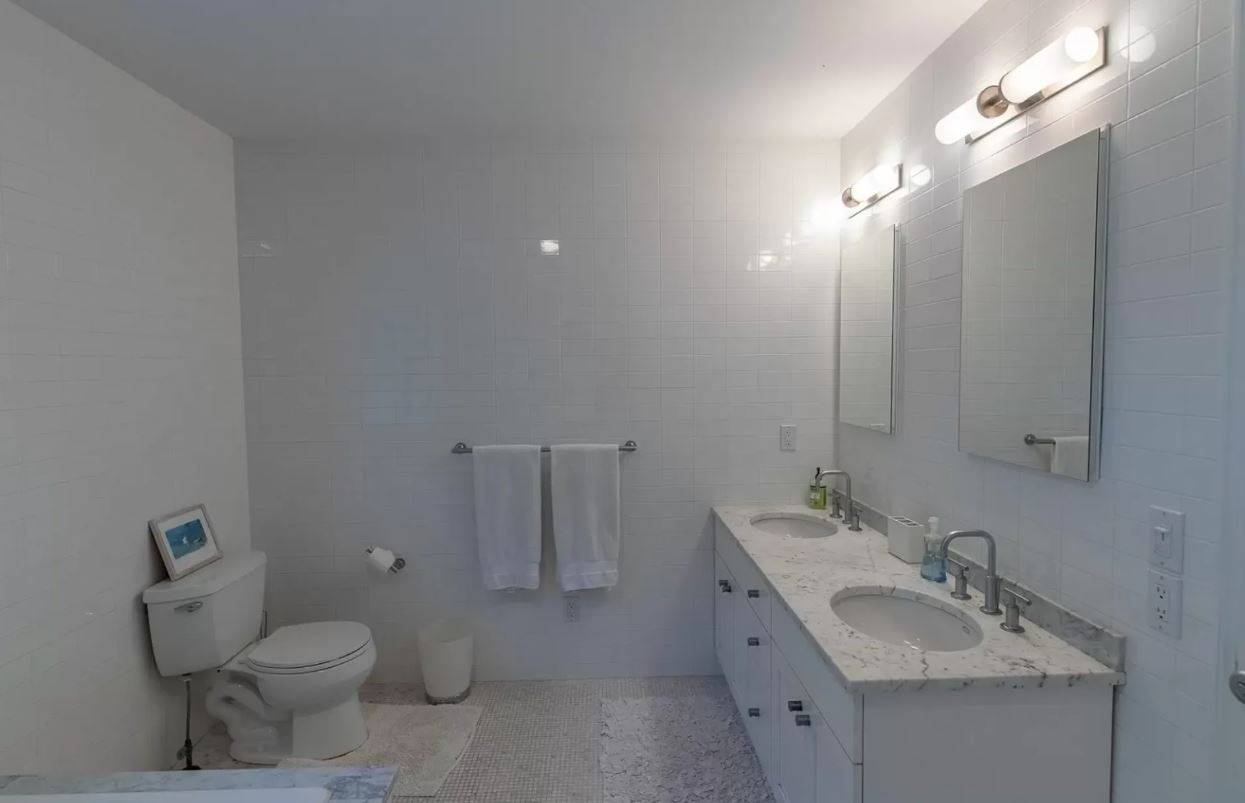 11 FAIRWAY DR