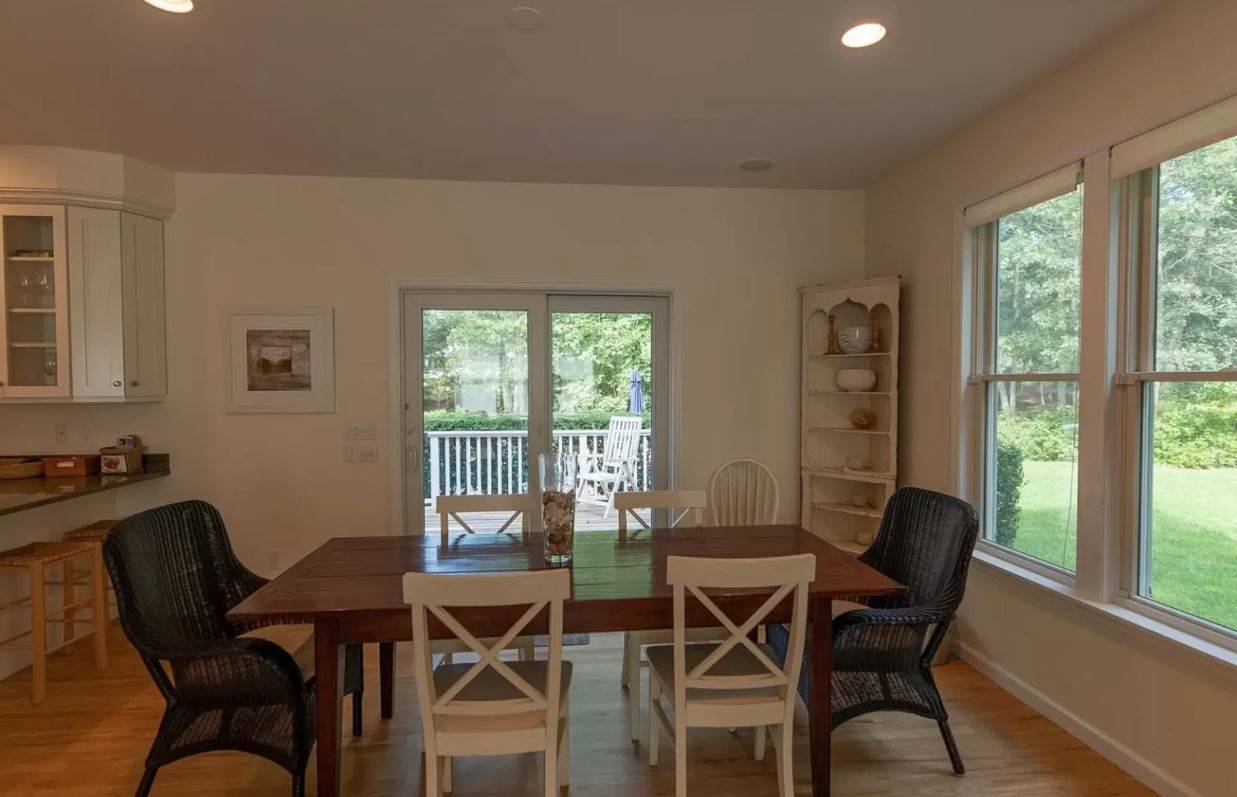 11 FAIRWAY DR