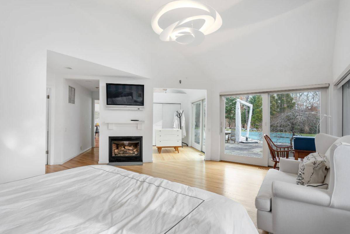 50 Alewive Brook Rd