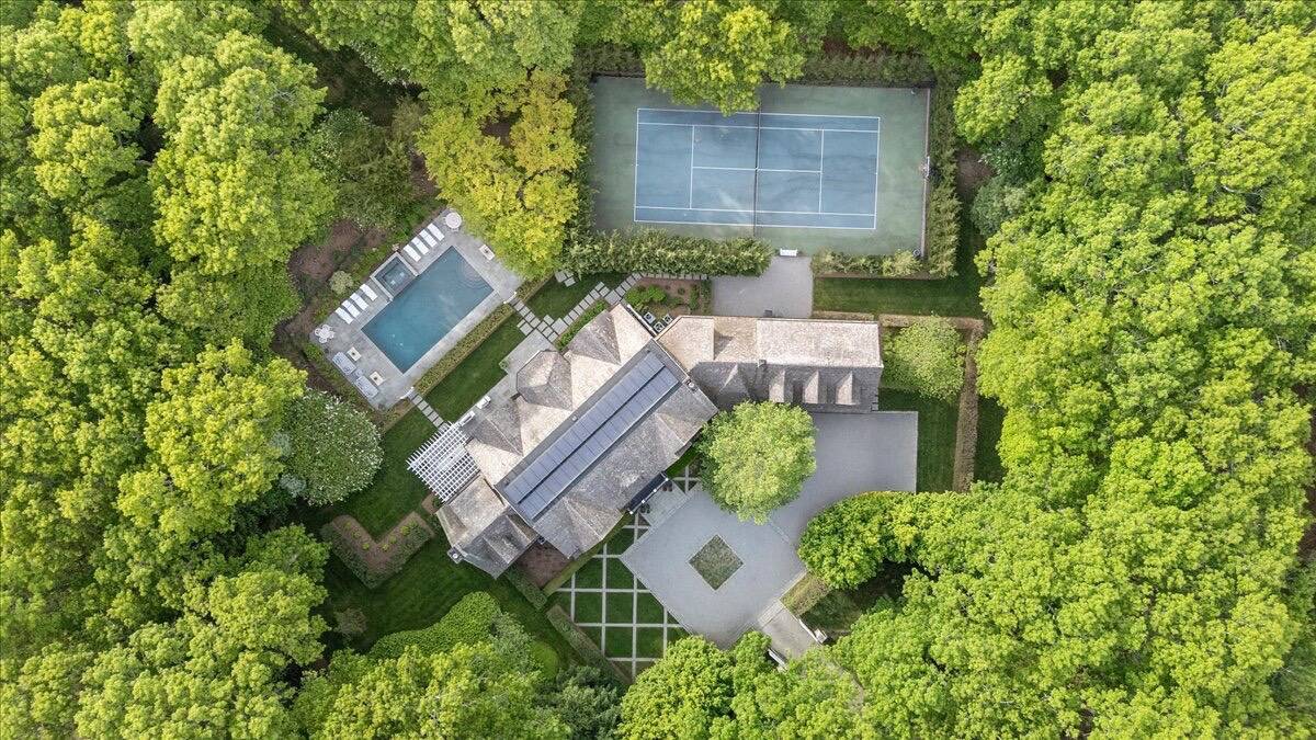 496 WAINSCOTT HARBOR RD