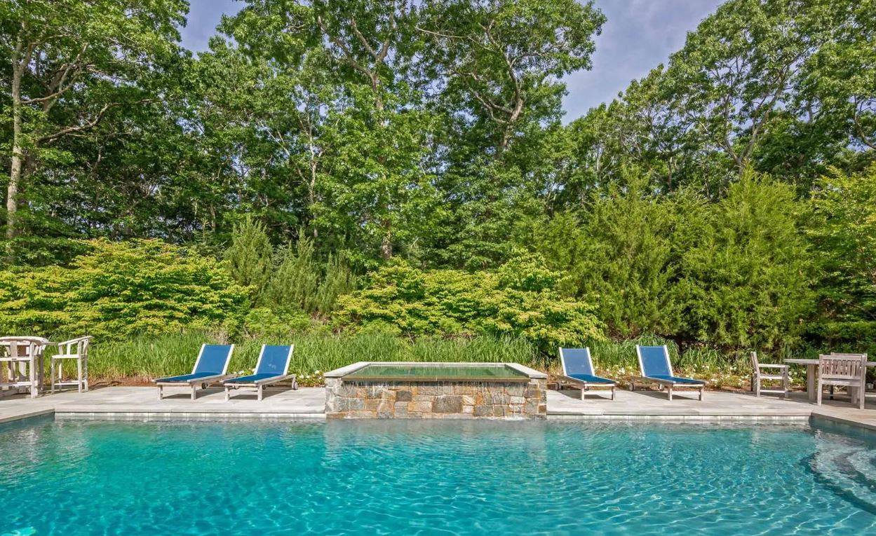 496 WAINSCOTT HARBOR RD