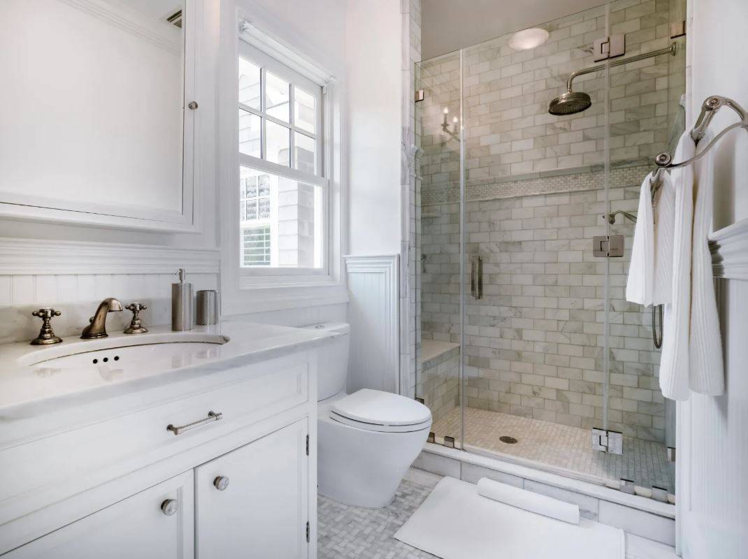 496 WAINSCOTT HARBOR RD