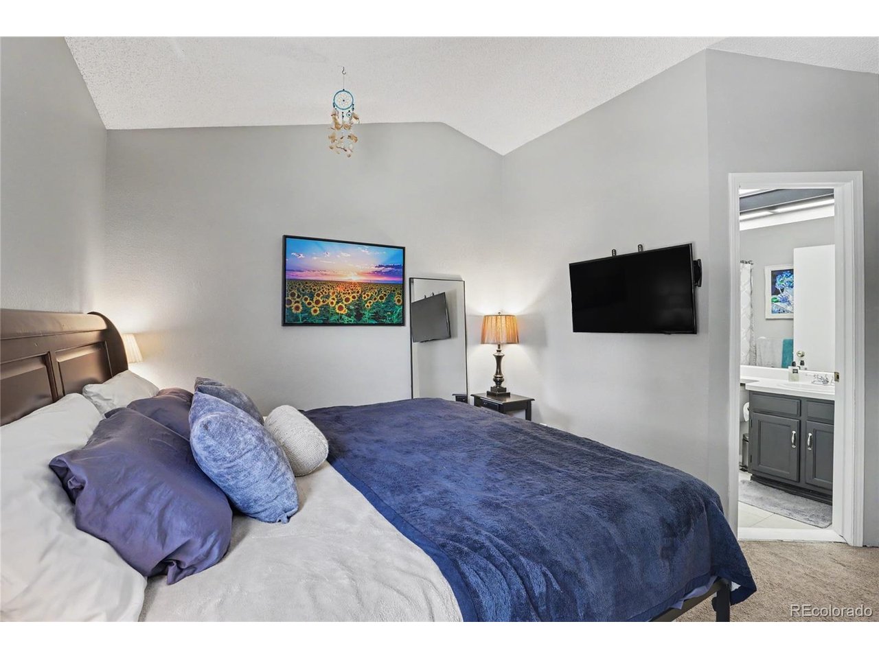 10102 W Dartmouth Ave