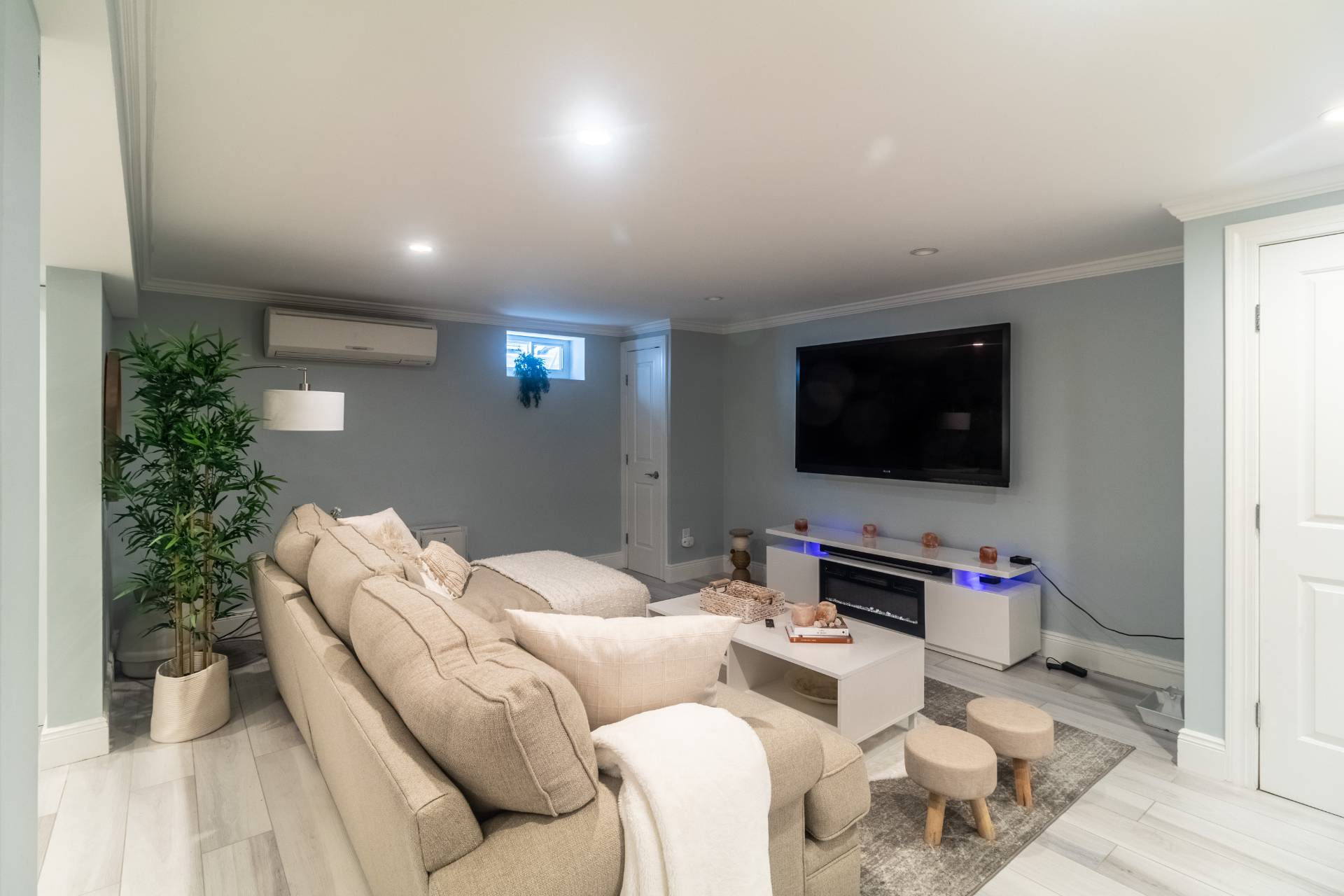 10 JUNIPER LN