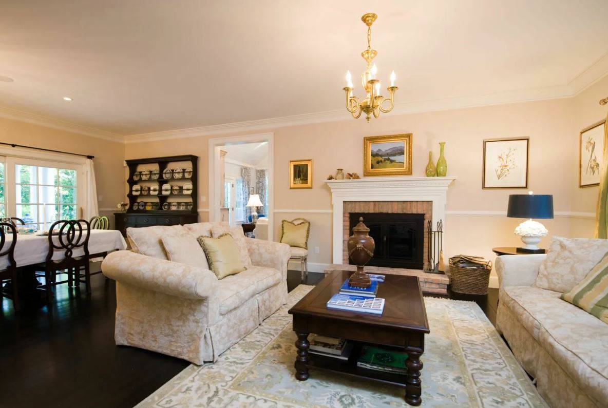 320 OLD SAG HARBOR RD