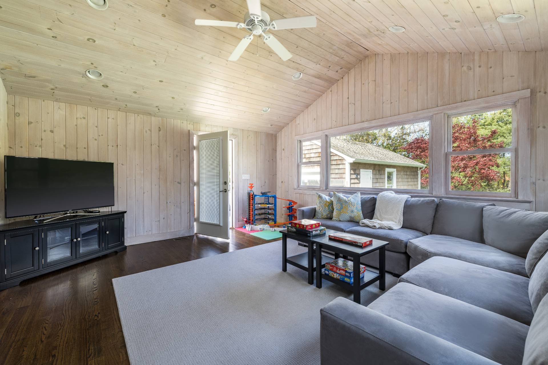 25 SHADYREST DR