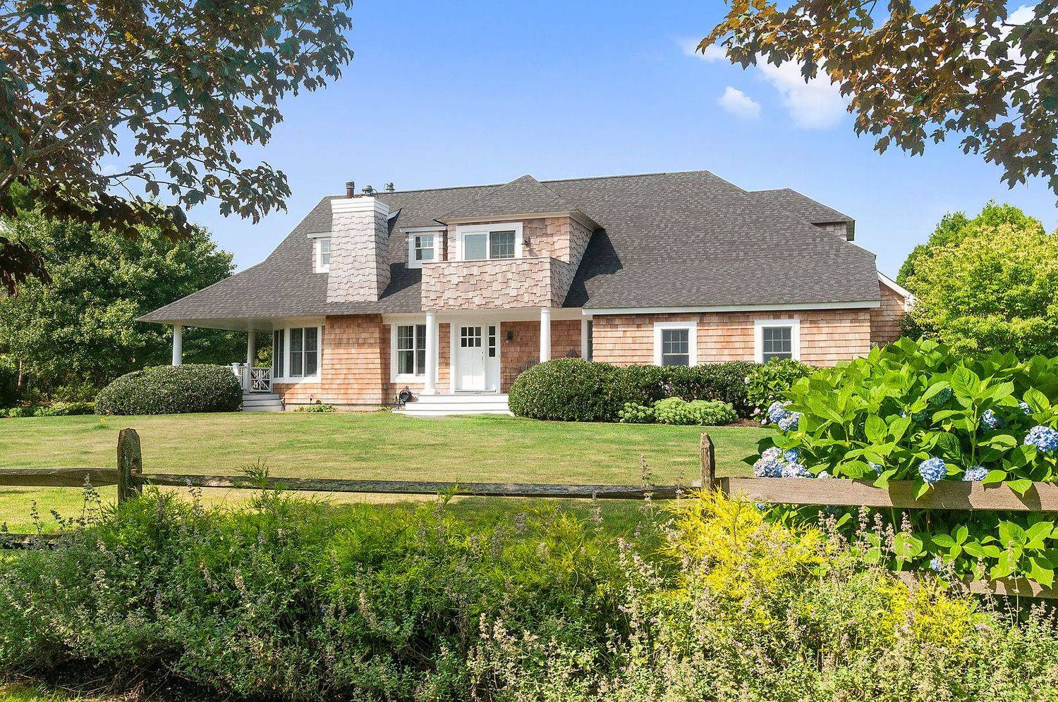 187 ERICAS LN