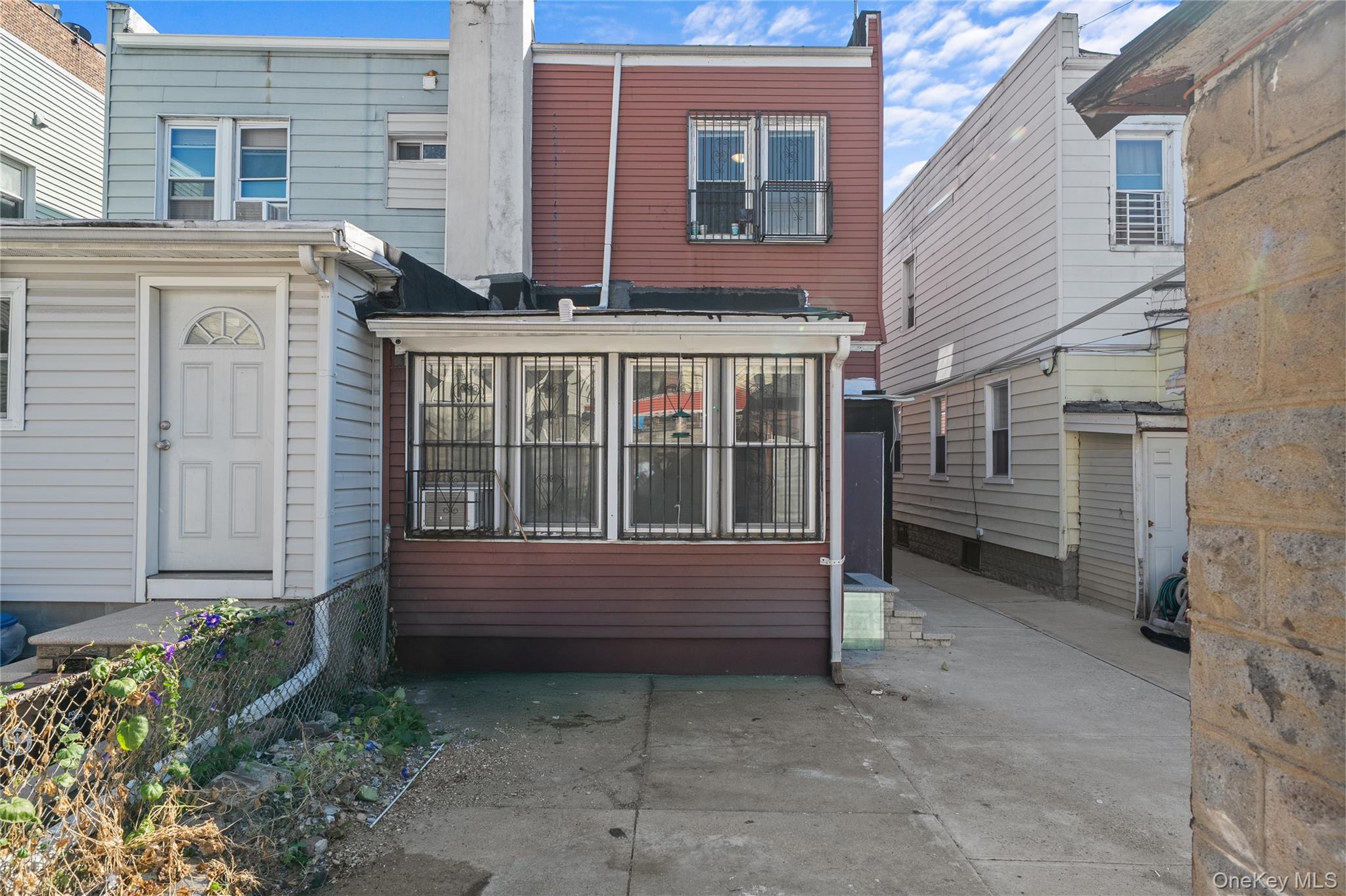 266 E 37th Street