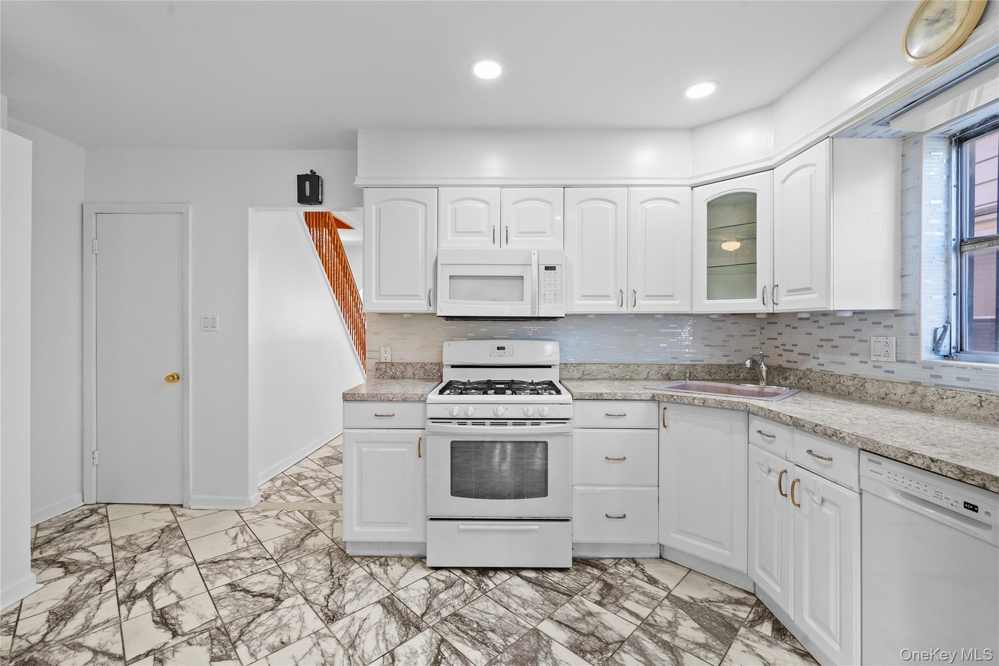 266 E 37th Street