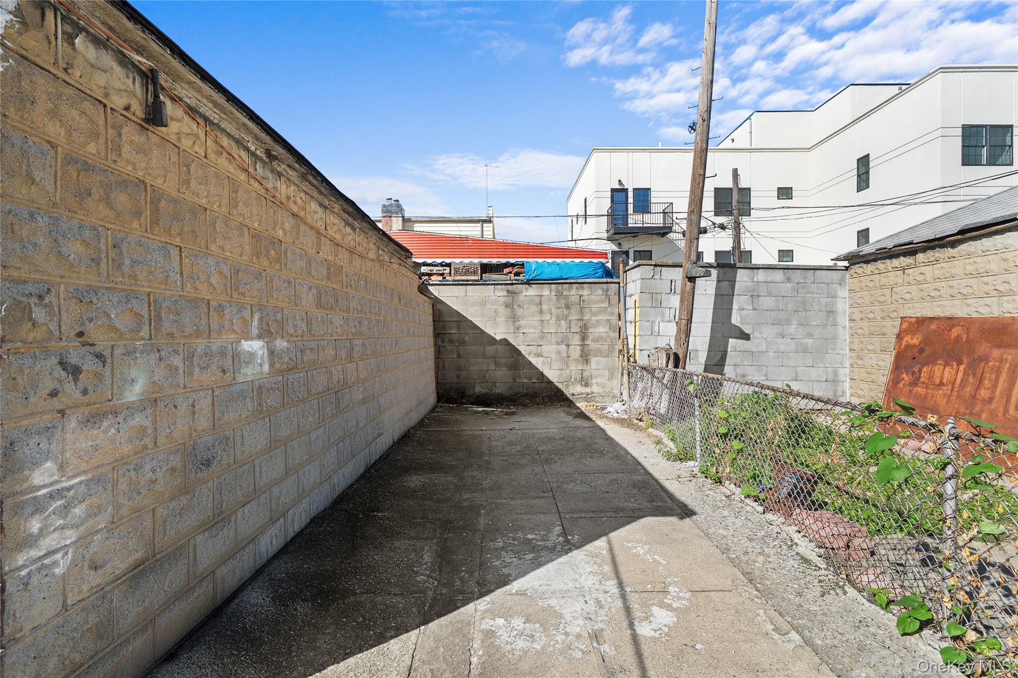 266 E 37th Street