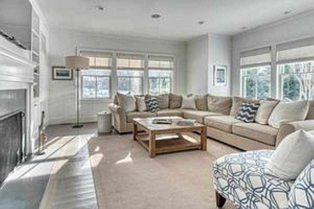 23 GANSETT LN