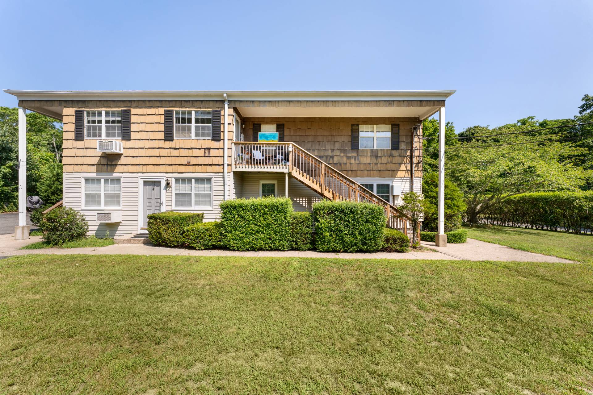 40 Canoe Place, #5