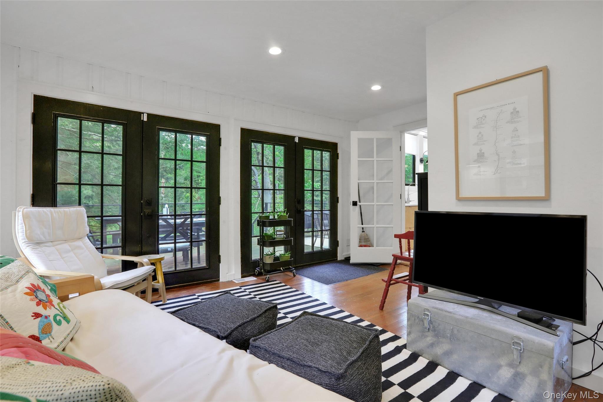 1015 Creek Locks Road