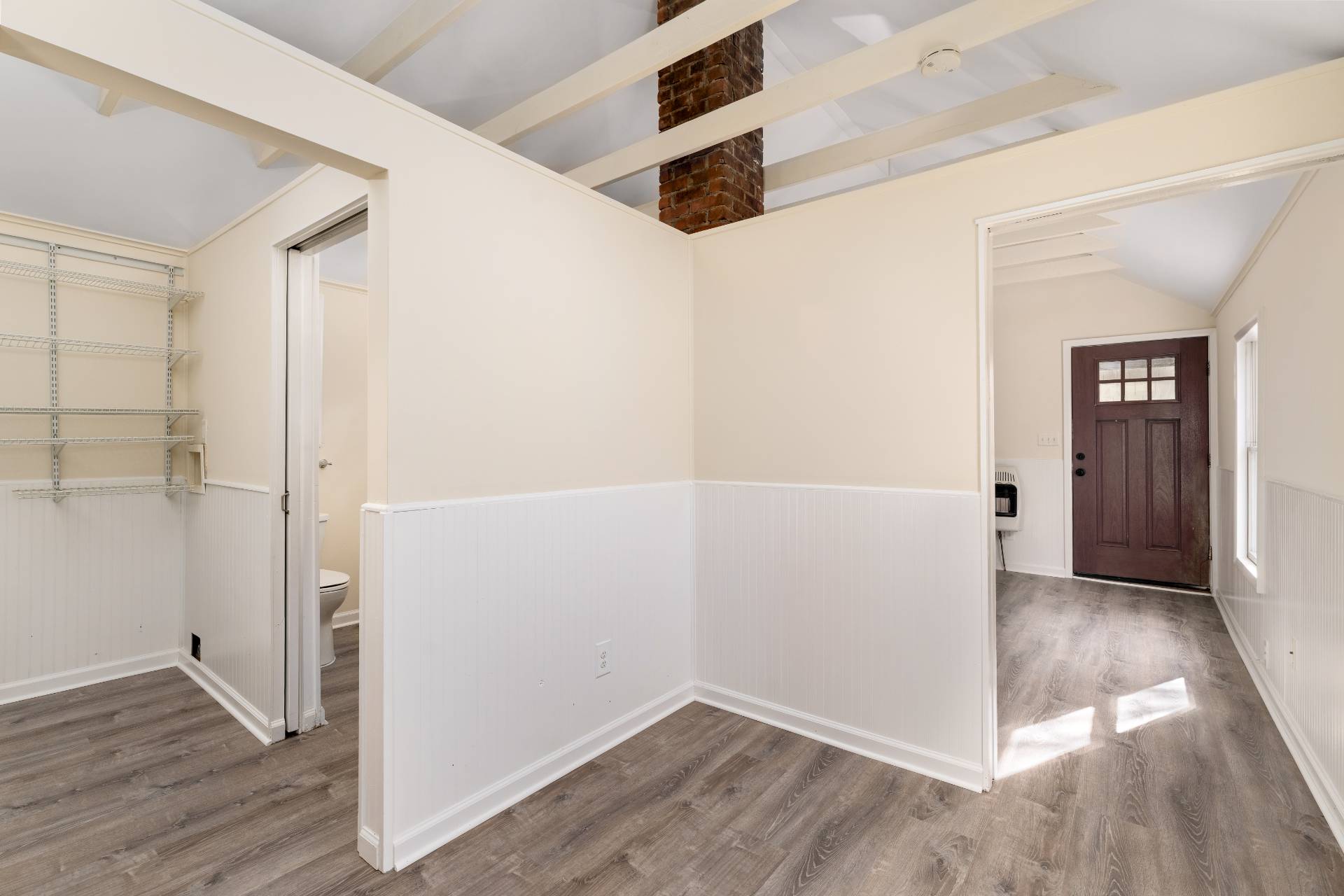 396 Reeves, Riverhead