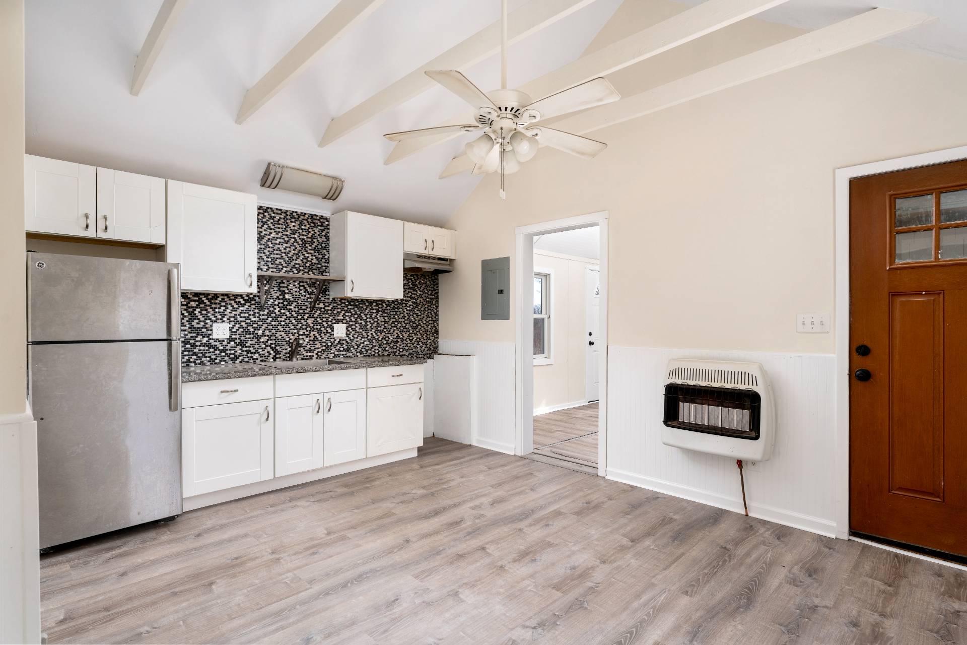 396 Reeves, Riverhead