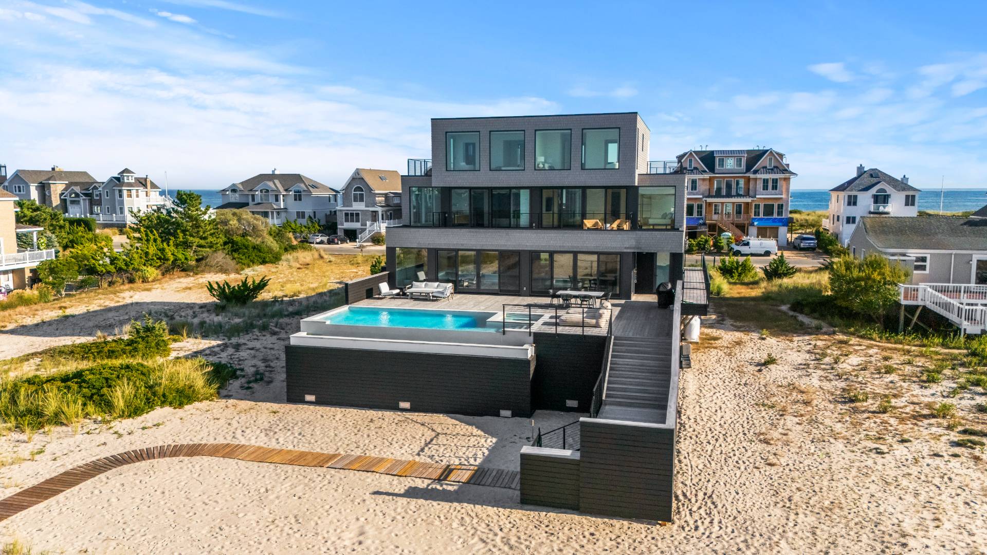 780 DUNE RD