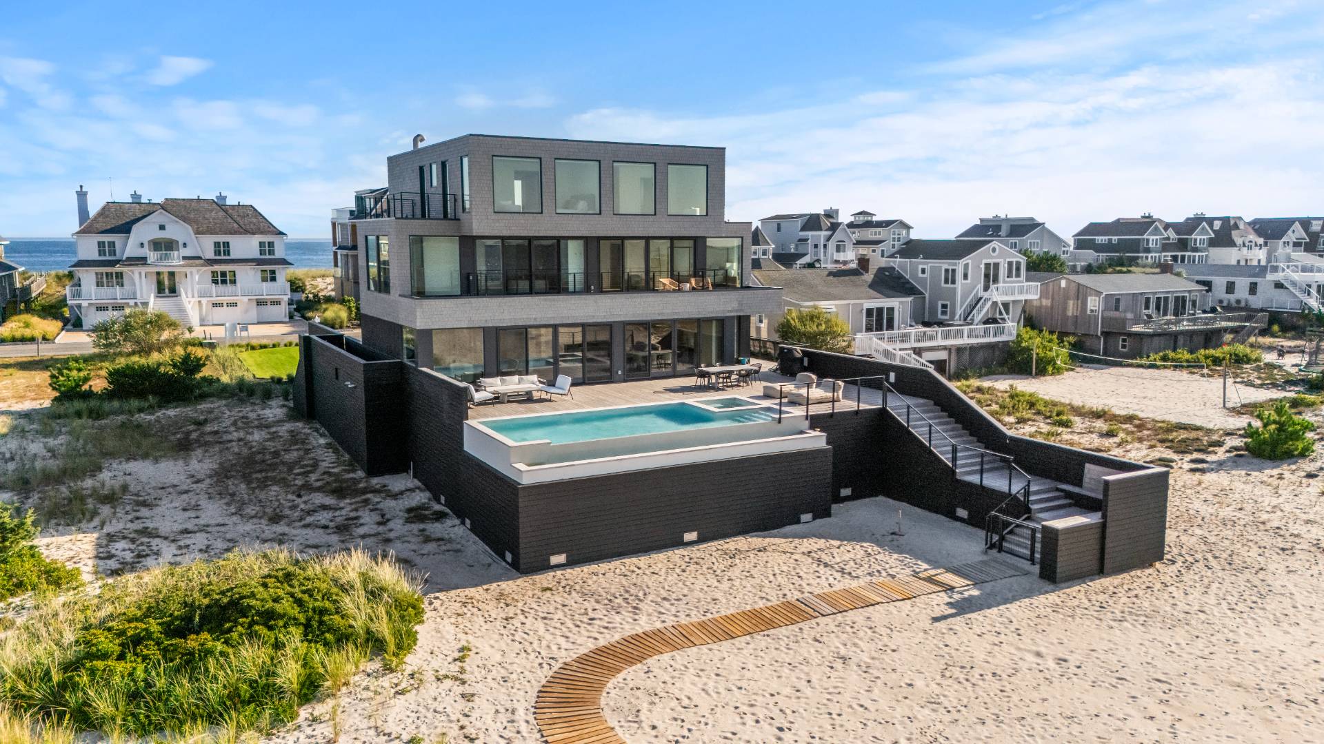 780 DUNE RD