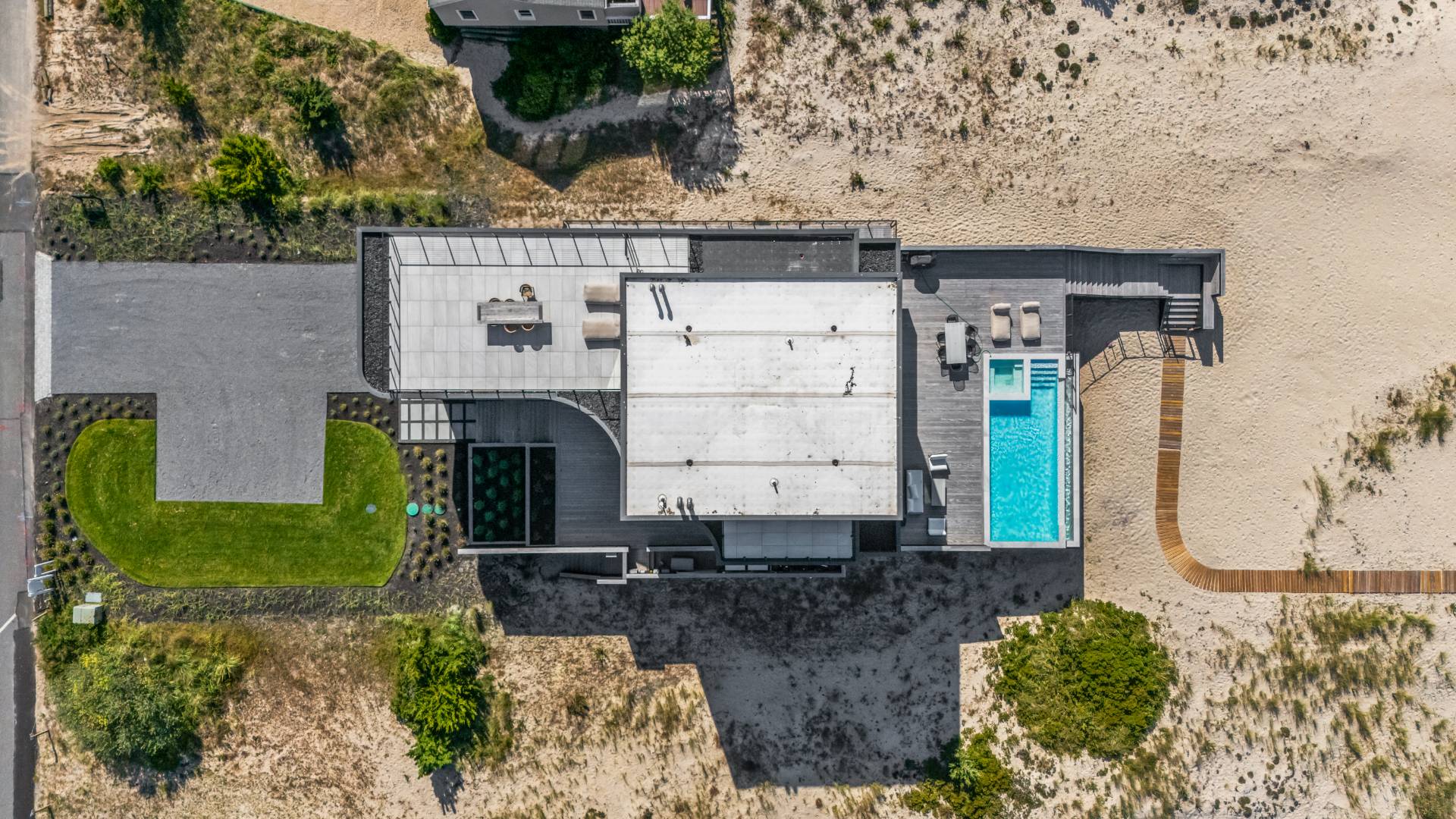 780 DUNE RD