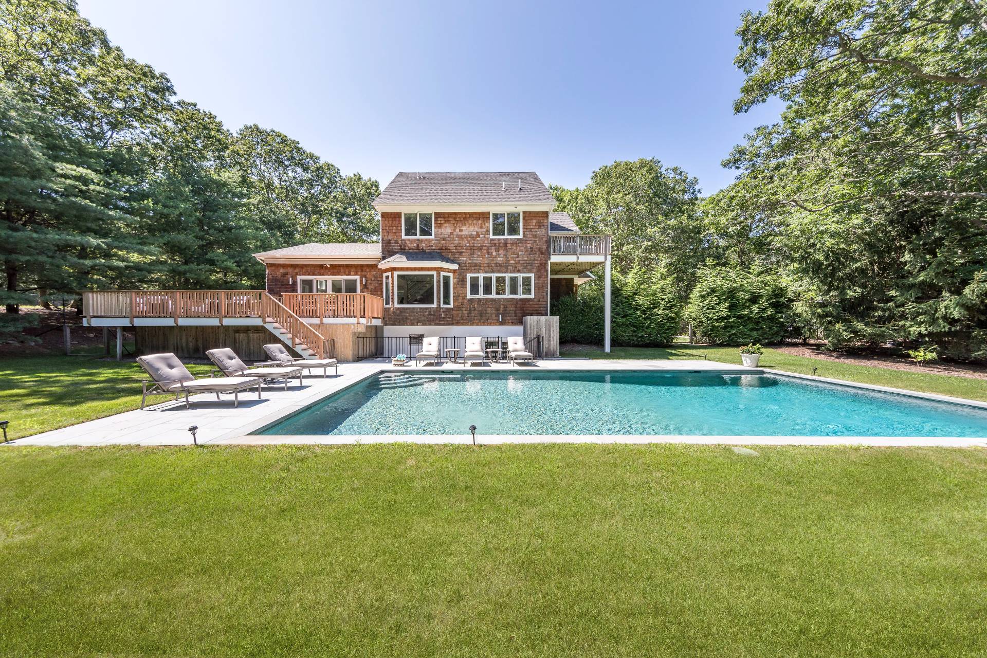 87 Old Sag Harbor Rd