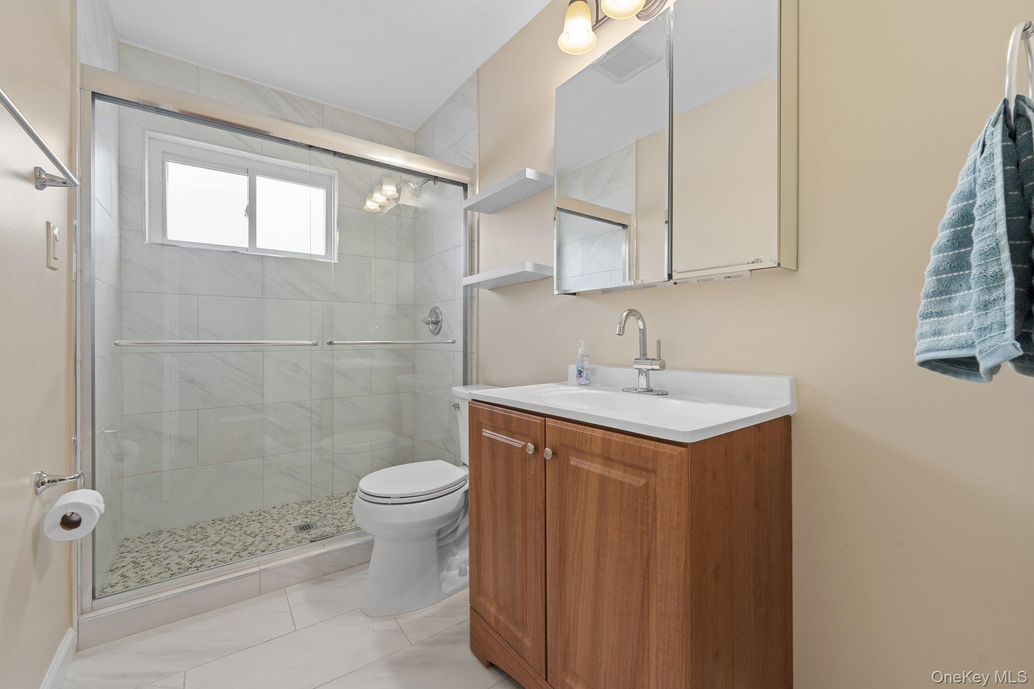 172 Front Avenue Unit: 1