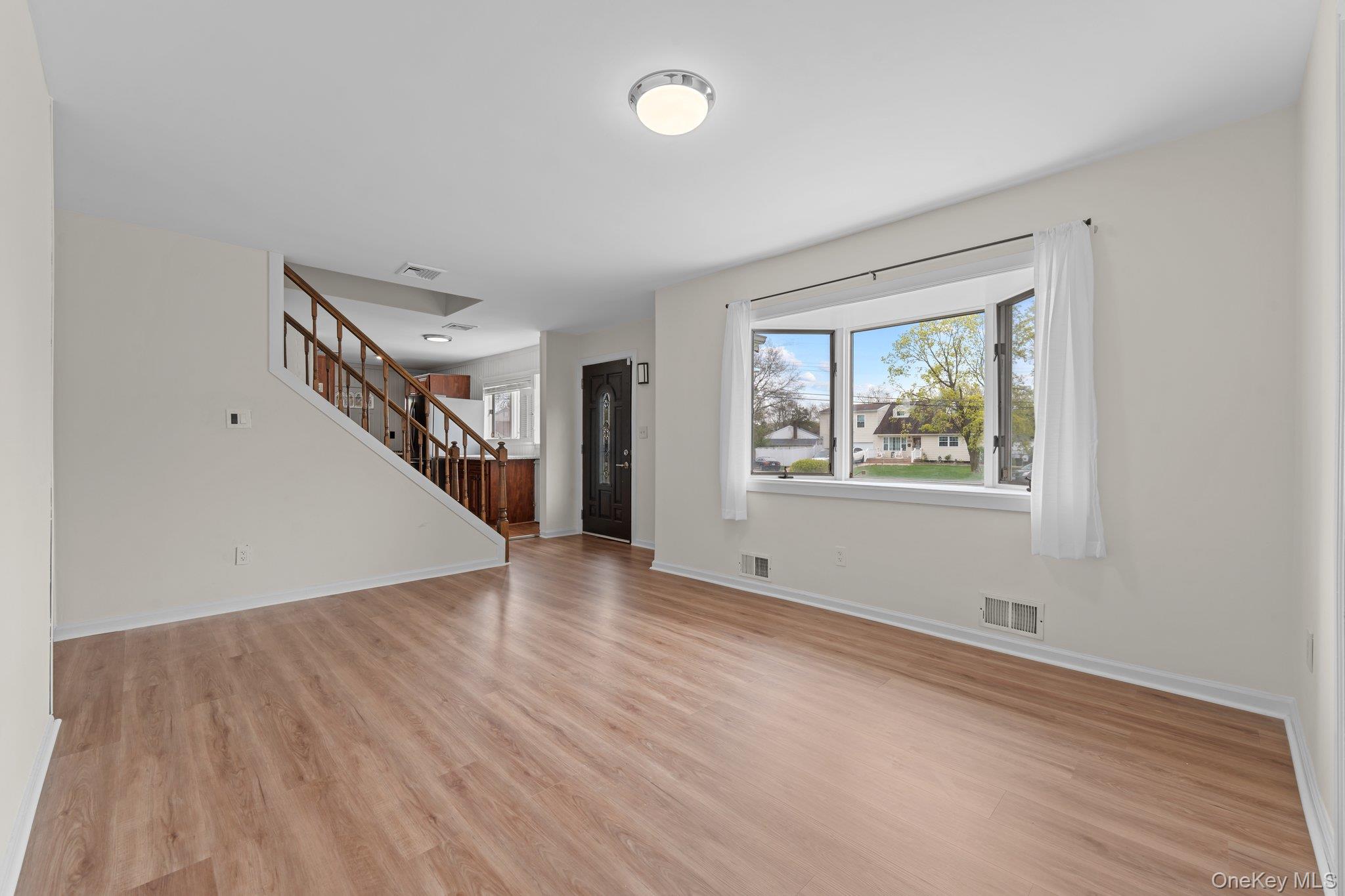 172 Front Avenue Unit: 1