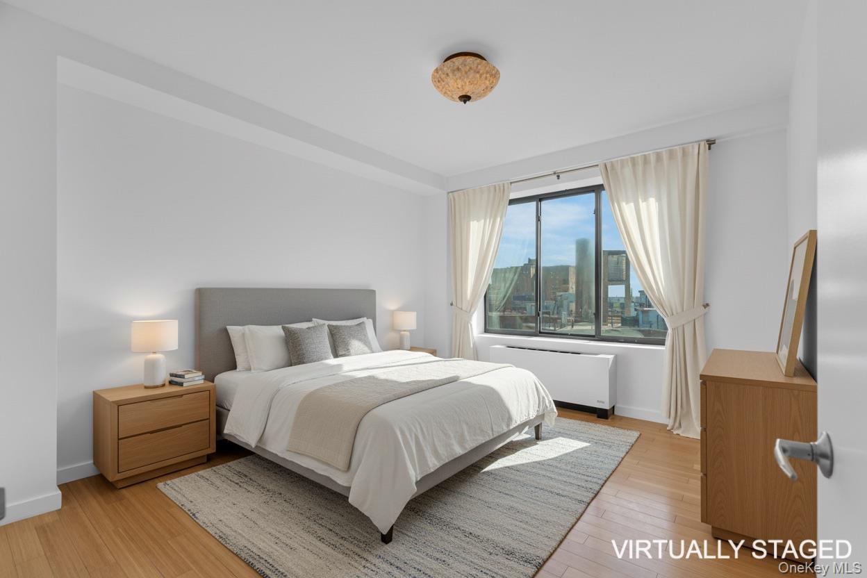 353 104 Street E Unit: PH2