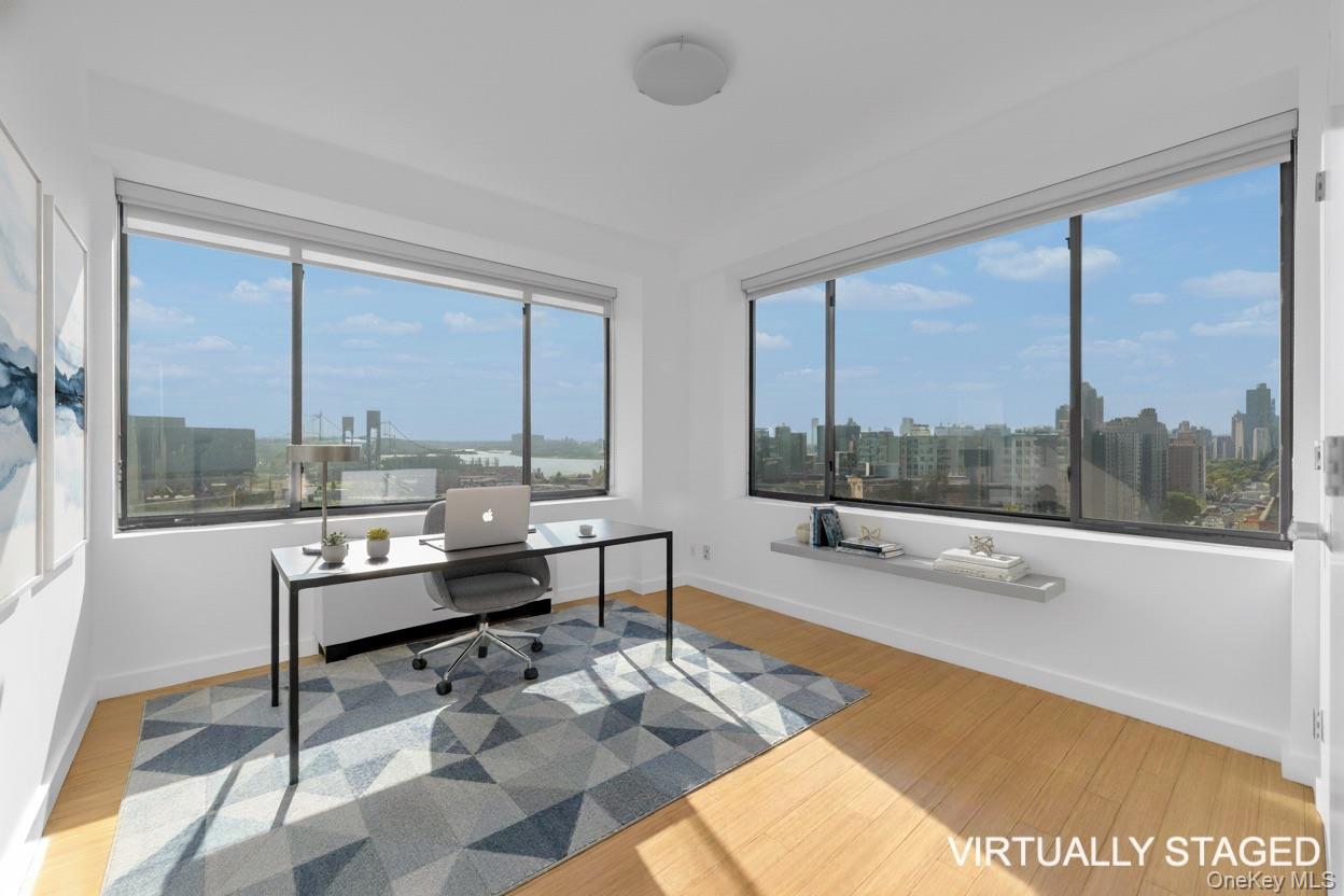 353 104 Street E Unit: PH2