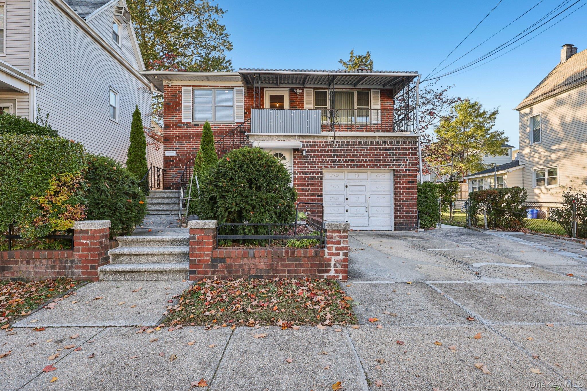 35 Sterling Avenue