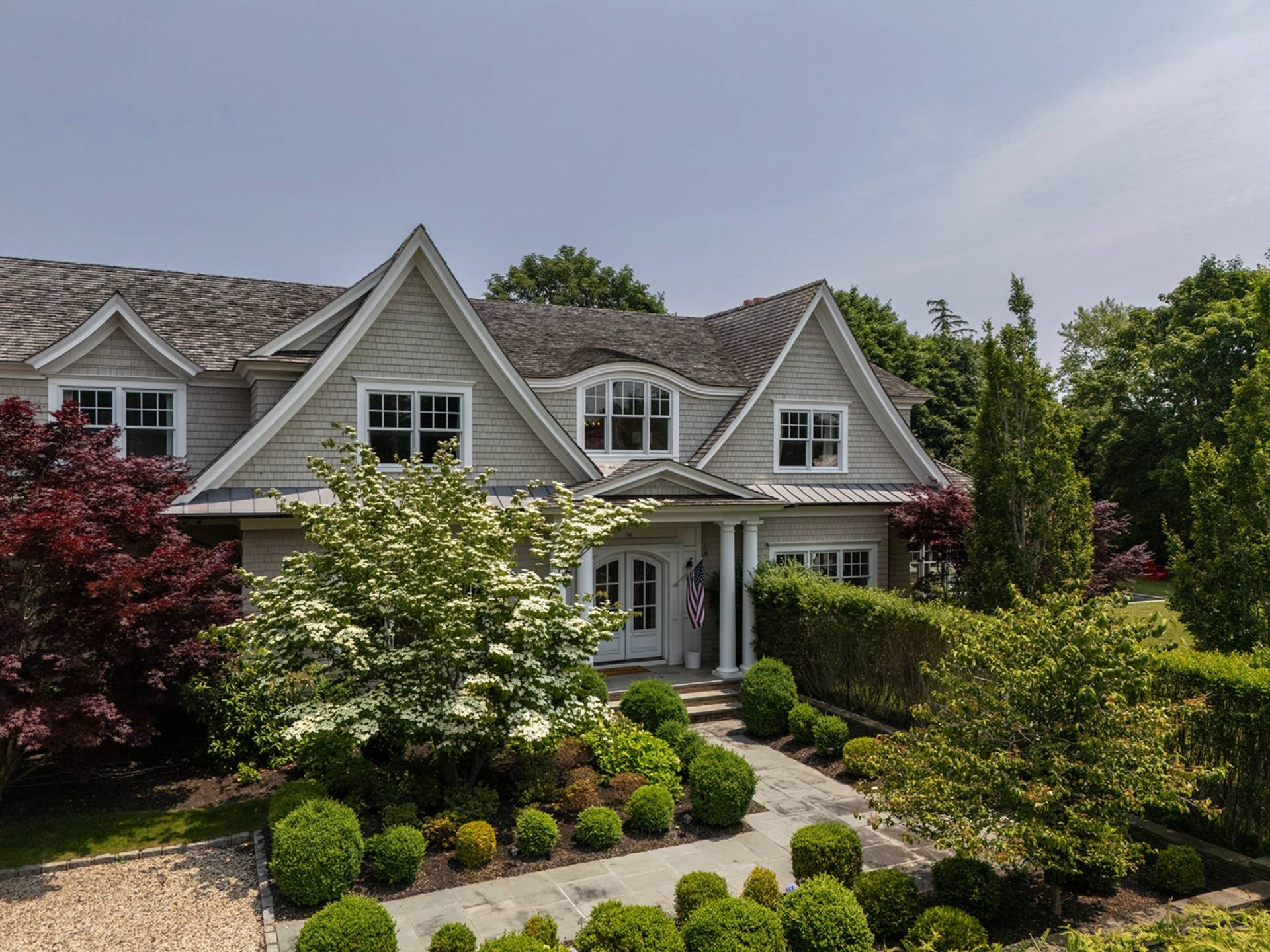 54 LEE AVE
