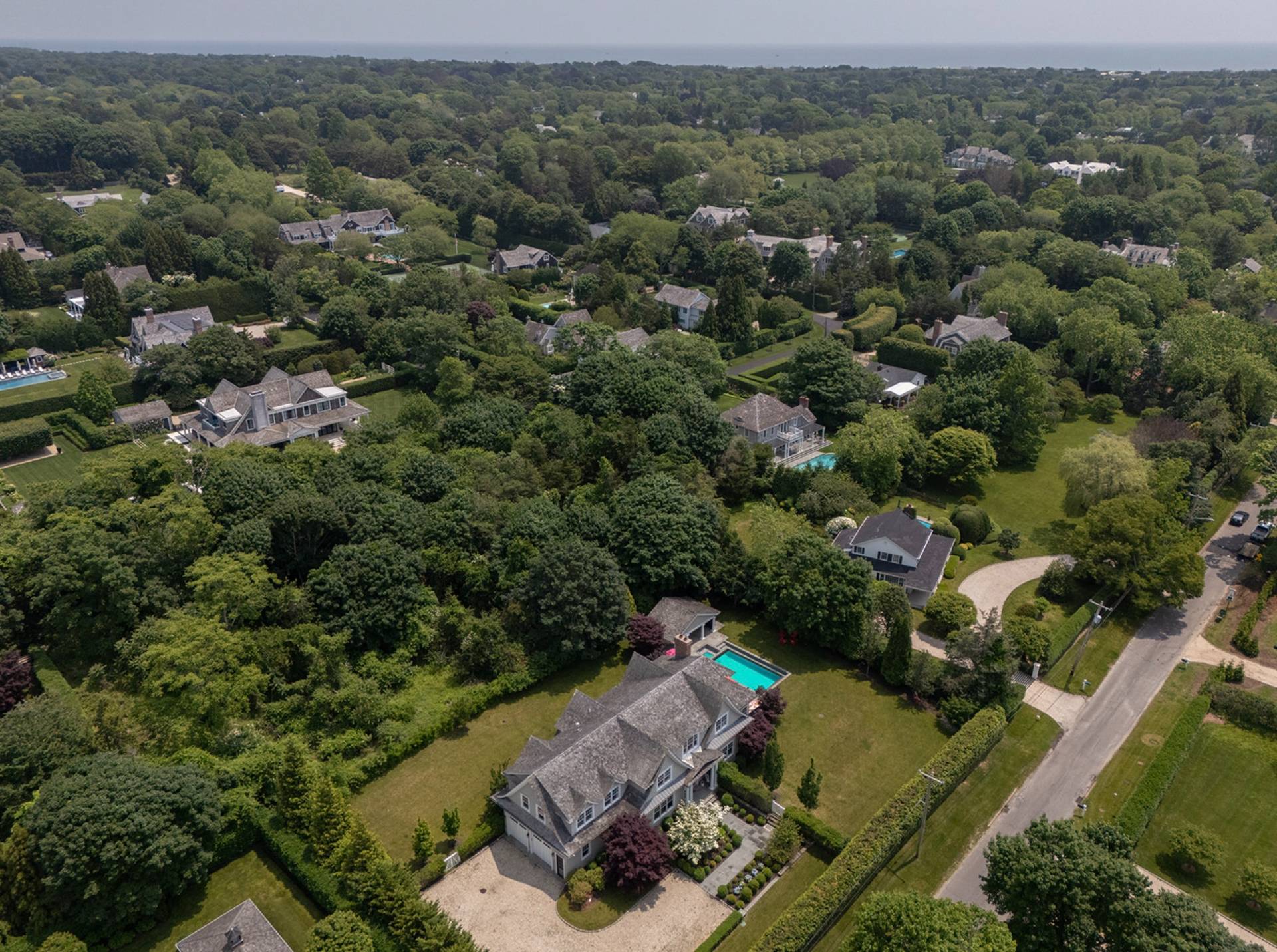 54 LEE AVE
